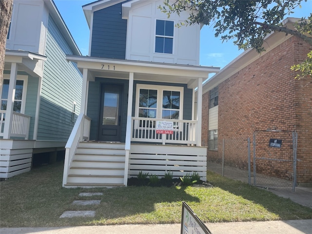 view of front of property featuring a porch