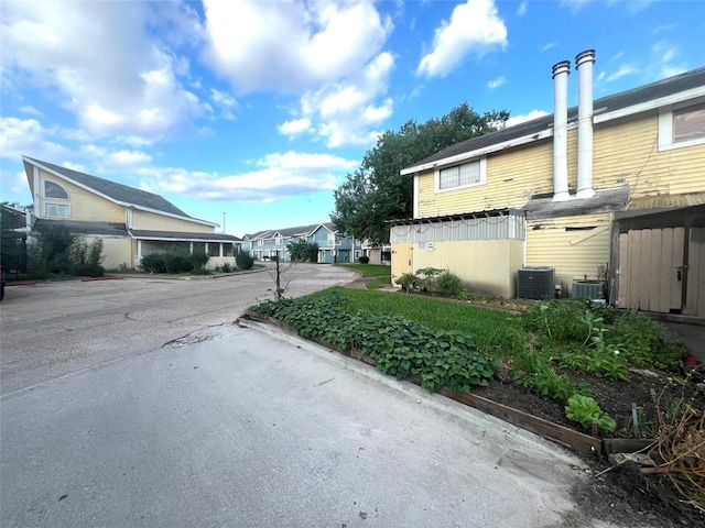 view of road with a residential view