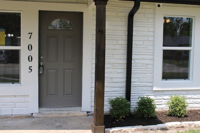 view of property entrance