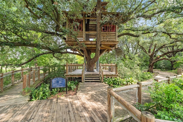 view of wooden deck