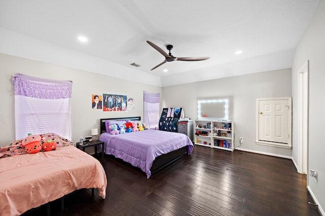 bedroom with baseboards, visible vents, dark wood finished floors, a ceiling fan, and recessed lighting