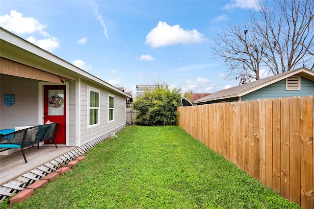 1009 Canadian St, Houston, TX 77009 - view of yard featuring fence