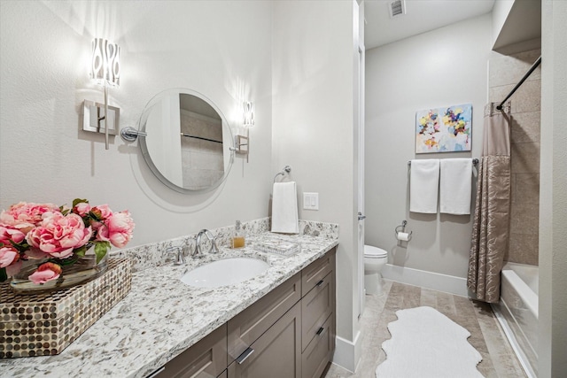 bathroom with shower / bath combo, baseboards, visible vents, toilet, and vanity