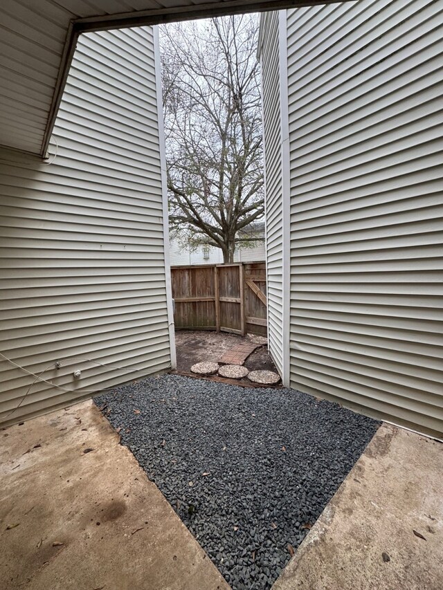 9809 Richmond Ave Unit J1, Houston, TX 77042 - view of yard
