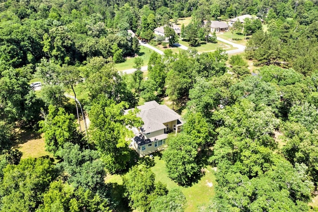 bird's eye view with a view of trees