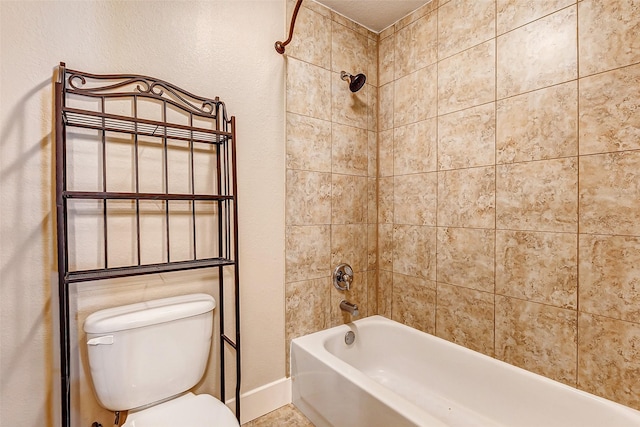 full bath with toilet and washtub / shower combination