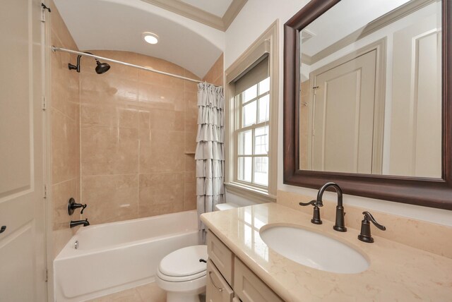 314 W Clay St, Houston, TX 77019 - full bathroom featuring vanity, toilet, and shower / bath combination with curtain