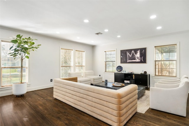 516 W 30th St, Houston, TX 77018 - living area featuring ornamental molding, recessed lighting, dark wood-type flooring, and baseboards