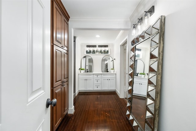 516 W 30th St, Houston, TX 77018 - hall with dark wood finished floors, ornamental molding, and baseboards