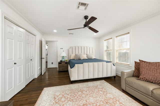 516 W 30th St, Houston, TX 77018 - bedroom with ornamental molding, dark wood-type flooring, recessed lighting, baseboards, and ceiling fan