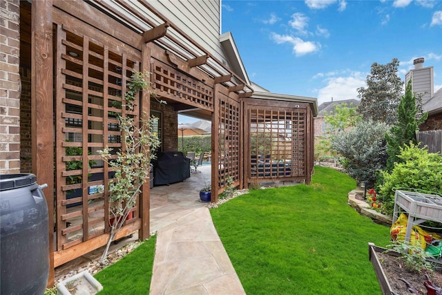 view of yard with a patio area