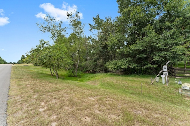 6464 Rolling Oak Dr, Montgomery, TX 77316