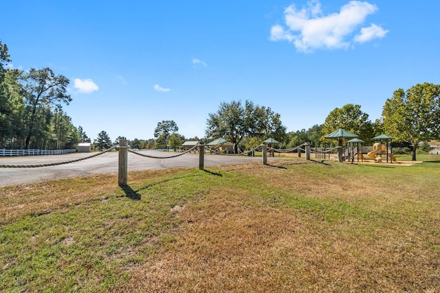 6464 Rolling Oak Dr, Montgomery, TX 77316