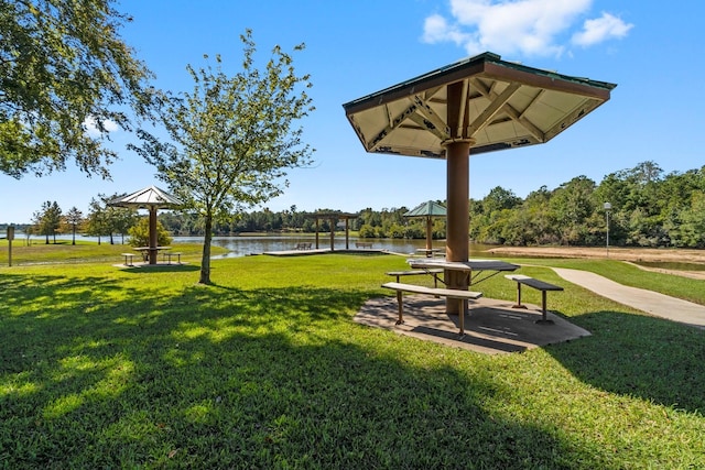 6464 Rolling Oak Dr, Montgomery, TX 77316