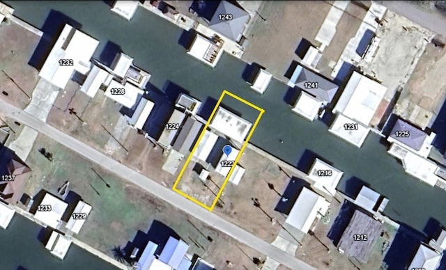 1222 Island Blvd, Crystal Beach, TX 77650