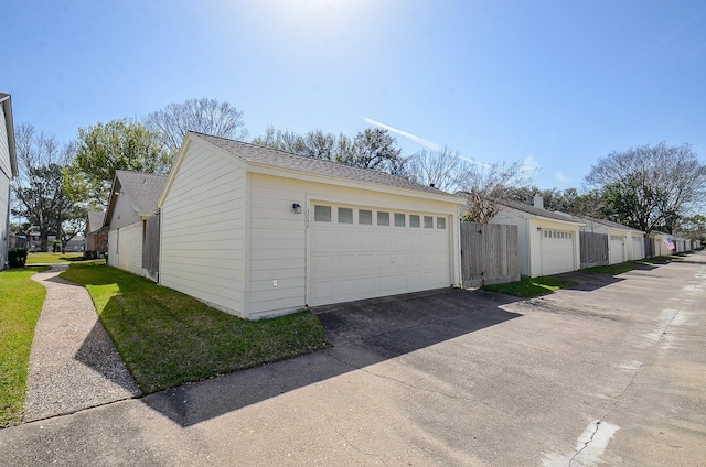 view of detached garage