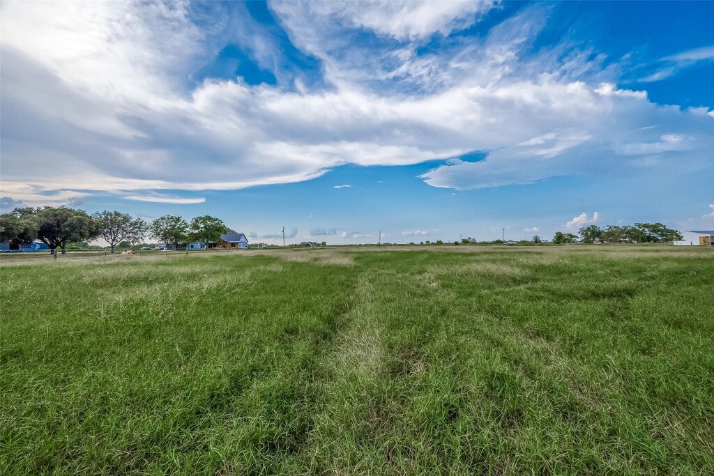 000 County Road 268, East Bernard, TX 77435