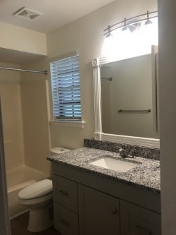 2402 Sycamore Ave Unit D8, Huntsville, TX 77340 - photo 5