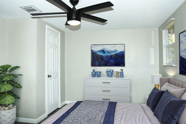 817 S Morgan St, Angleton, TX 77515 - bedroom featuring a ceiling fan