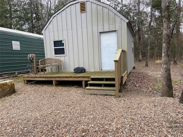 view of outdoor structure featuring an outdoor structure