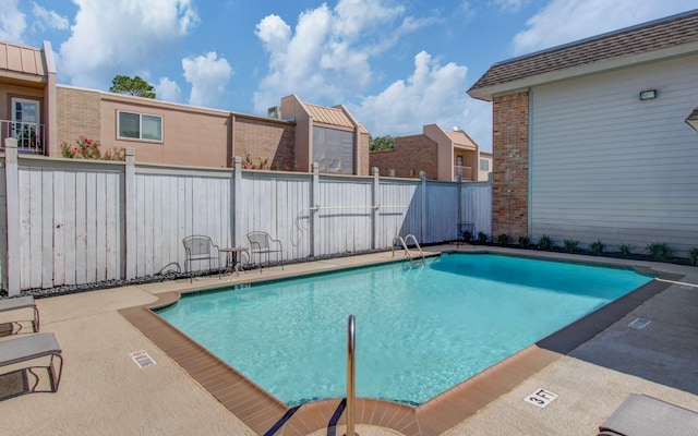 pool with fence