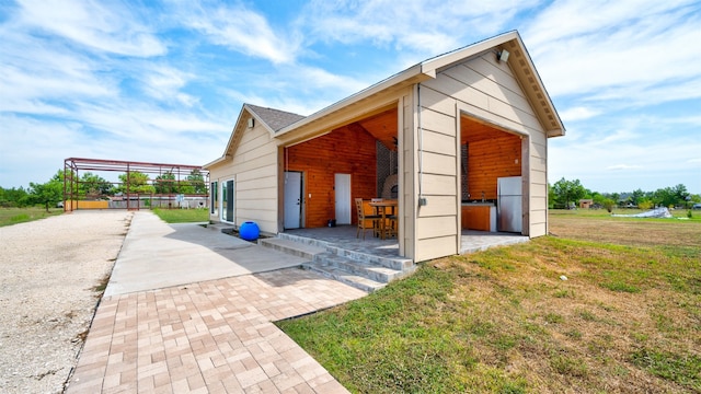 view of outbuilding