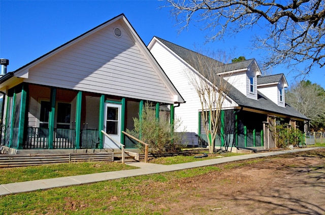 view of front facade