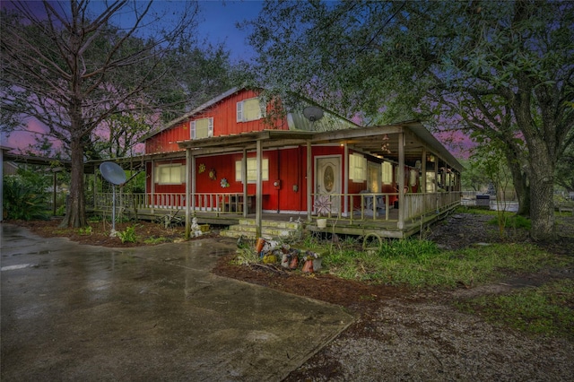 view of front of property with a porch