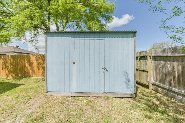 2430 5th Ave N, Texas City, TX 77590 - view of shed featuring a fenced backyard