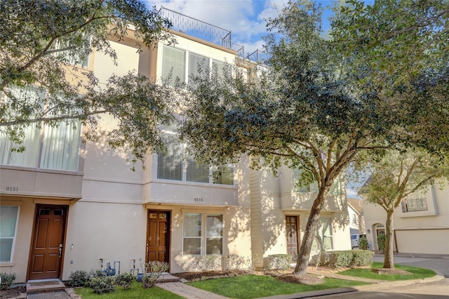 multi unit property featuring stucco siding