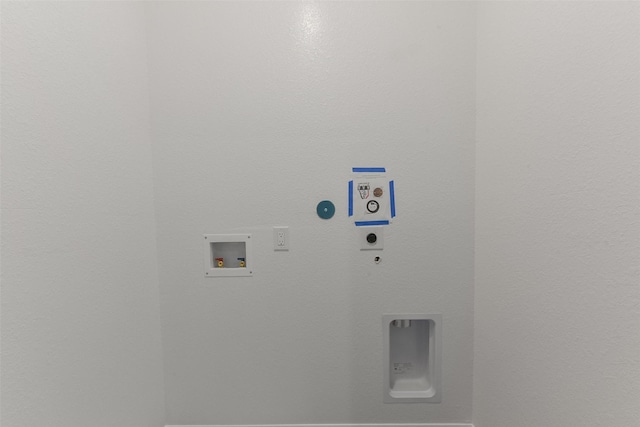 6835 New York St, Houston, TX 77021 - clothes washing area featuring laundry area, hookup for a washing machine, and electric dryer hookup