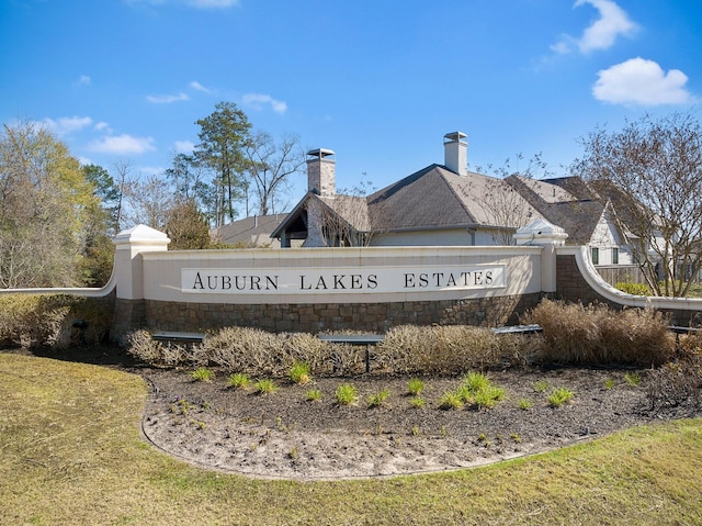 view of community / neighborhood sign