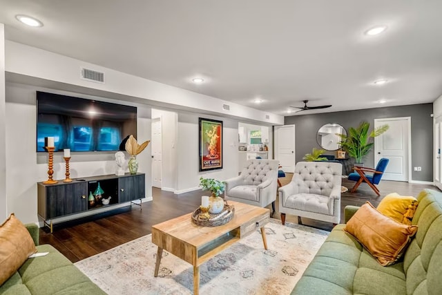 living room featuring dark wood-style floors, recessed lighting, visible vents, and a ceiling fan