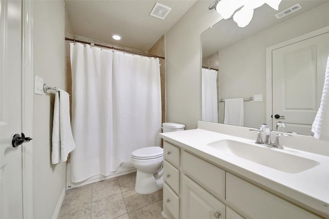 bathroom with a shower with curtain, visible vents, vanity, and toilet