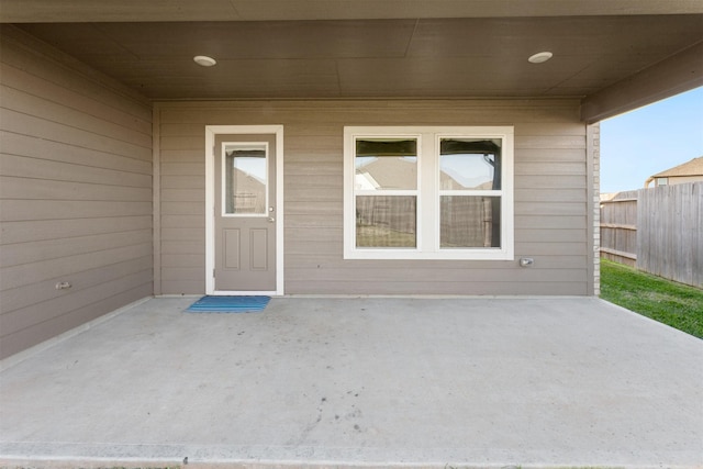 2533 Allegretto Sea Dr, Katy, TX 77493 - entrance to property with a patio area and fence
