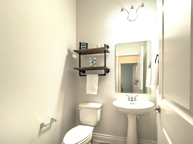 10406 Fluxus Way, Iowa Colony, TX 77583 - half bath with toilet and a sink