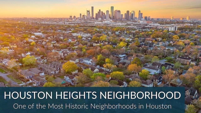 122 Vieux Carre Dr, Houston, TX 77009 - aerial view at dusk of a skyline view