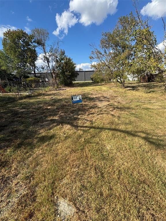 1006 W 1st St, Taylor TX, 76574 land for sale