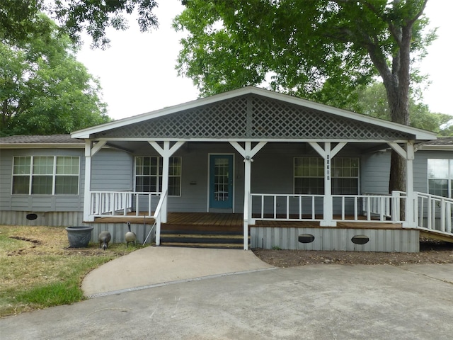 view of front of home featuring a porch