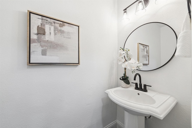 bathroom featuring a sink