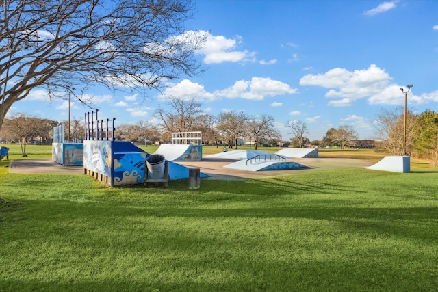 view of home's community featuring a yard