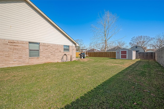 306 Marion St, Brazoria, TX 77422 - view of yard