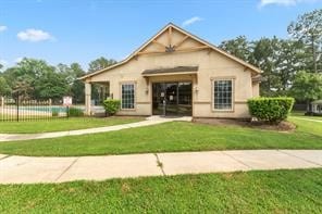 view of front of house with a front yard