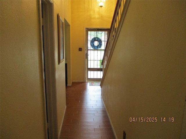 9427 Walnut Glen Dr, Houston, TX 77064 - corridor with baseboards