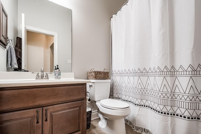 full bathroom with toilet, a shower with shower curtain, and vanity