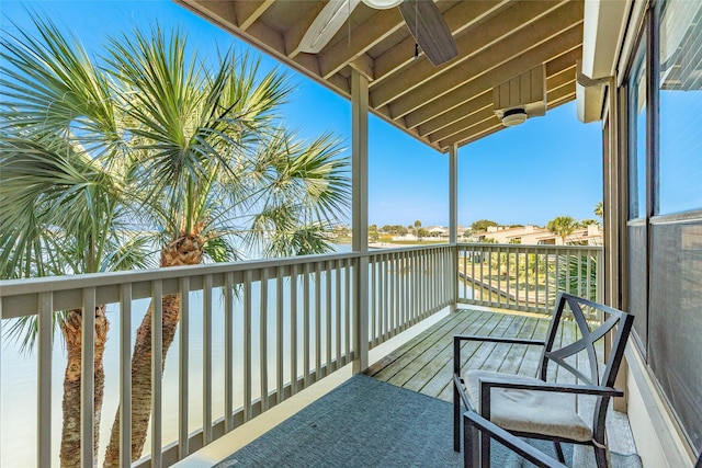 balcony with ceiling fan