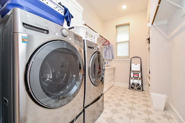 laundry room featuring recessed lighting, laundry area, separate washer and dryer, baseboards, and light floors