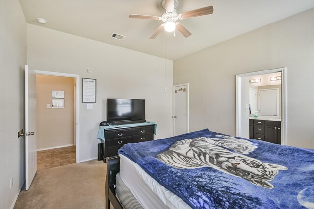 11430 Barbican Ct, Conroe, TX 77304 - bedroom featuring light colored carpet, visible vents, connected bathroom, ceiling fan, and baseboards