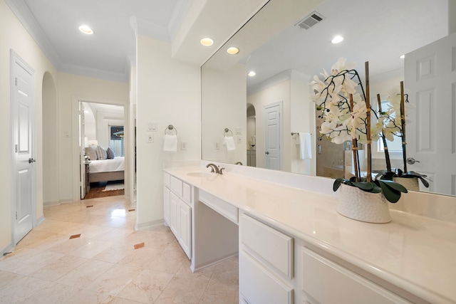 bathroom featuring recessed lighting, visible vents, ensuite bath, and crown molding