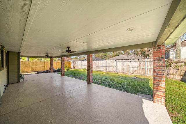 view of patio featuring a fenced backyard and ceiling fan